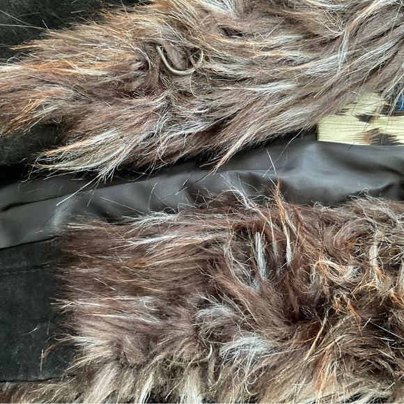 NWOT Black Suede Vest with Faux Fur Trim - Picture 7 of 7